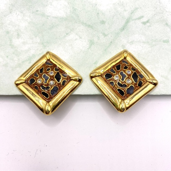 Goldtone Square Vintage Clip-On Earrings - Picture 3 of 5